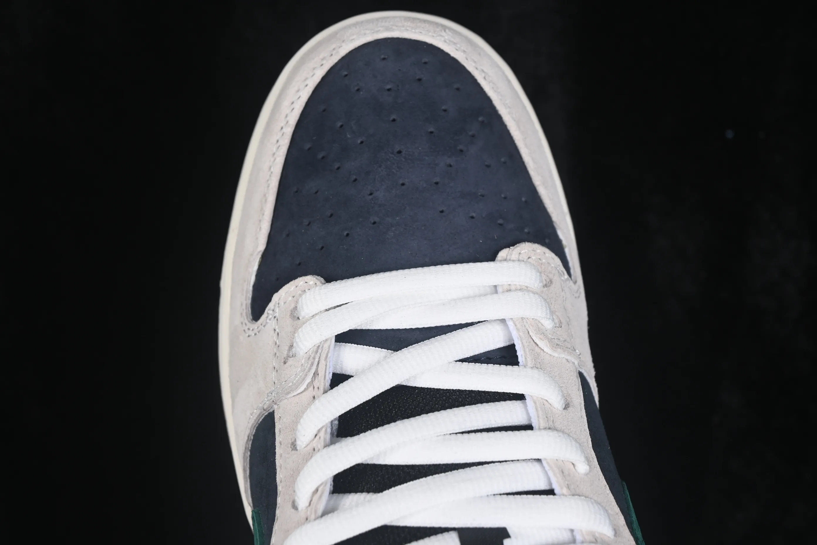 All Categories Nk SB Dunk Series Nk SB Dunk Low Low-top sneakers Nike SB Dunk Low Suede gray raw rubber SB low-top casual sneakers HF3704-001